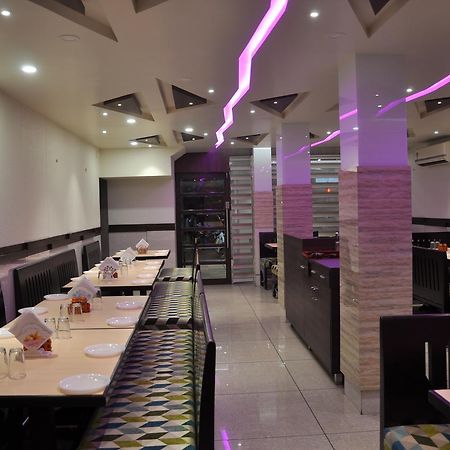 Ashish Restaurant And Guesthouse Сурат Екстер'єр фото