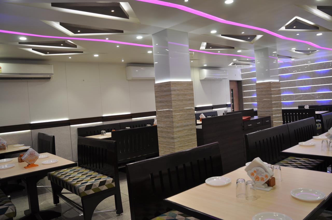Ashish Restaurant And Guesthouse Сурат Екстер'єр фото